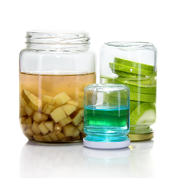 Glass jars or plastic containers, Which is the better choice?